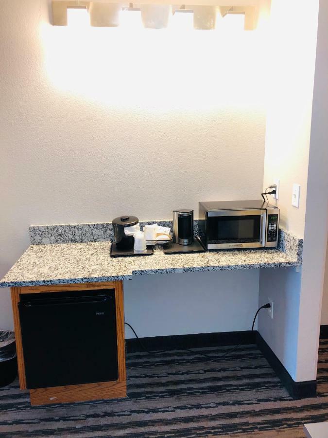 Country Inn & Suites By Radisson, Nashville Airport East, Tn Eksteriør billede